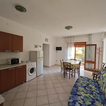 Holiday home Ketty *